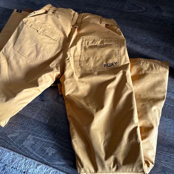 Roxy Jackets & Blazers - Rozy snowboard/ski Pants